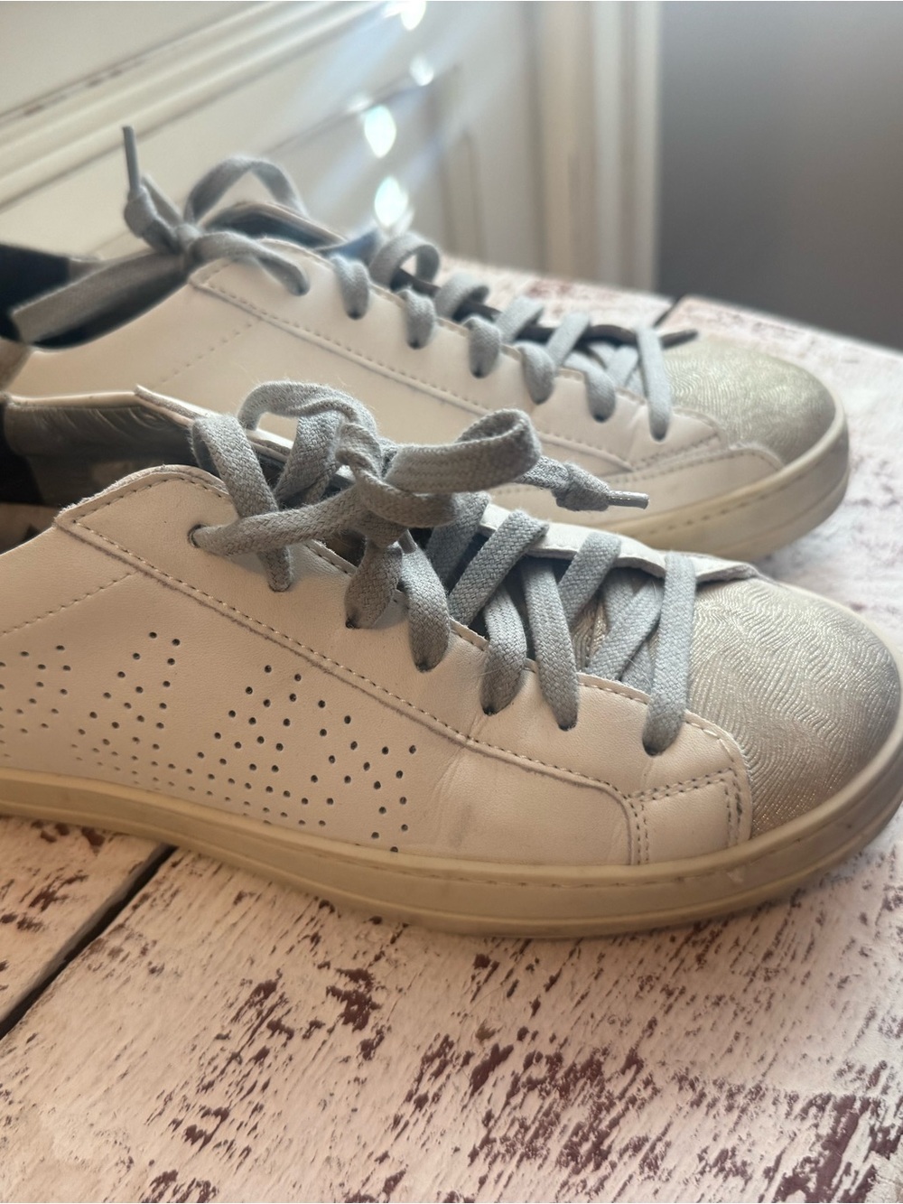 Women’s sneakers